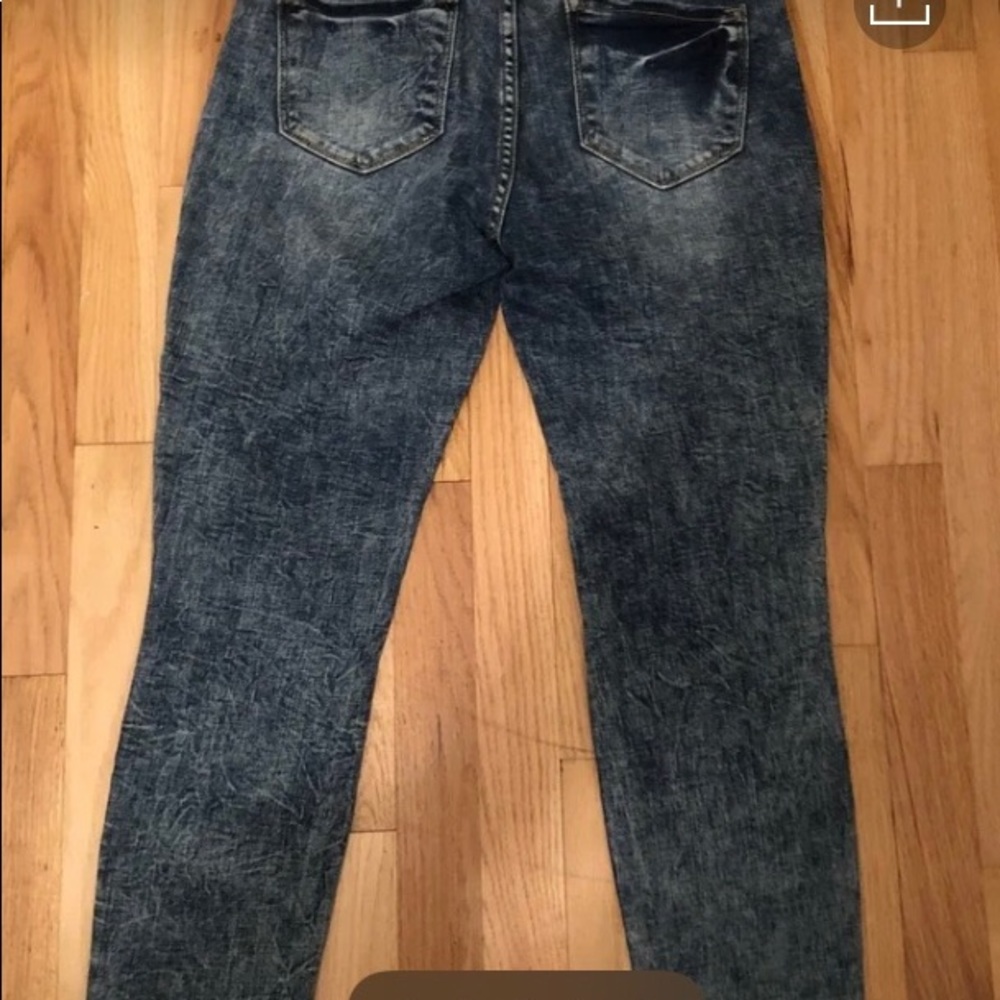 Jeans - Picture 3 of 4